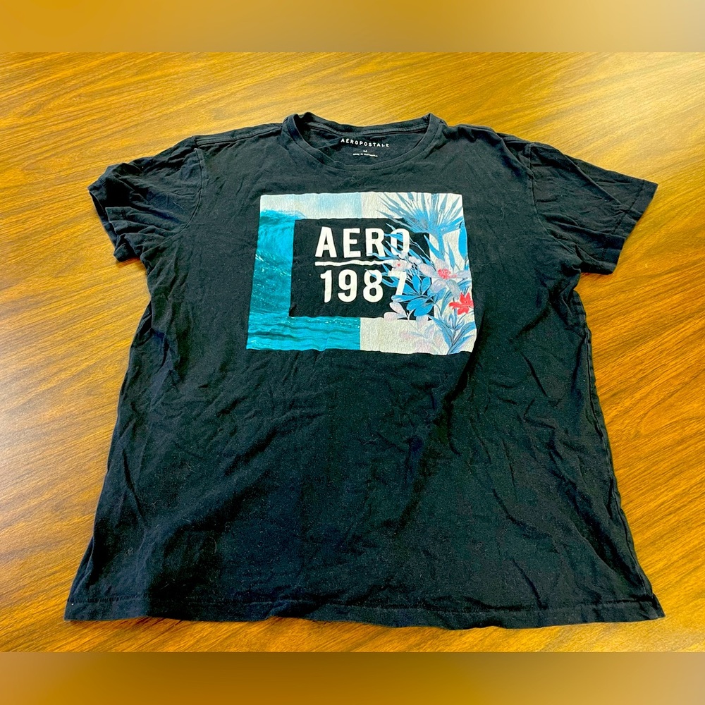 Aeropostale Black T-Shirt with Tropical Accents. Aero 1987. Vintage. Medium